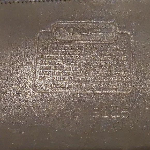 Vintage Coach Bag with brass feet - Picture 5 of 7